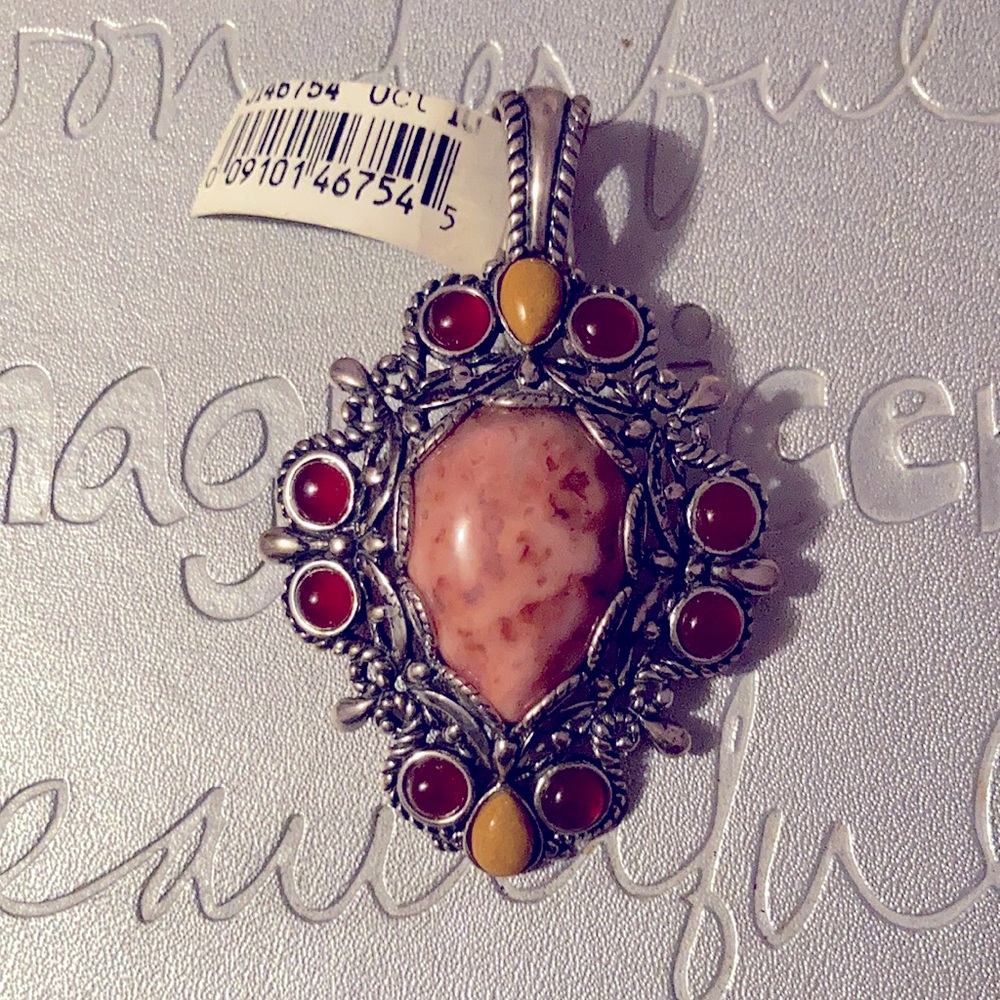 Vintage 925 sterling pendent with stones!💗 NWT